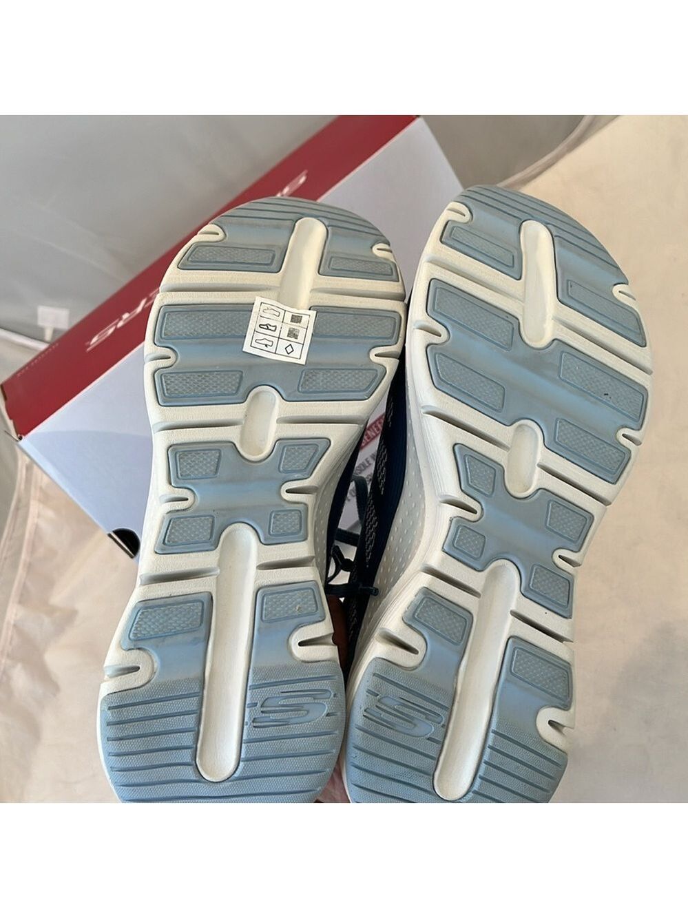 Skechers Arch Fit Shoes - Picture 8 of 11
